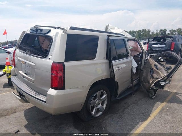 2017 CHEVROLET TAHOE LT 4