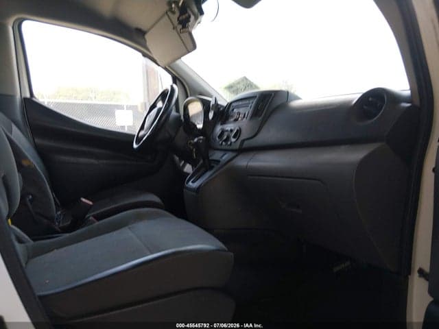 2017 NISSAN NV200 SV 5