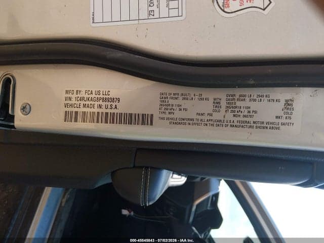 2023 JEEP GRAND CHEROKEE L LAREDO 4X4 9