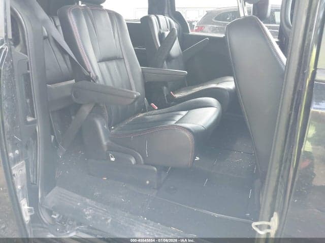 2018 DODGE GRAND CARAVAN GT 8