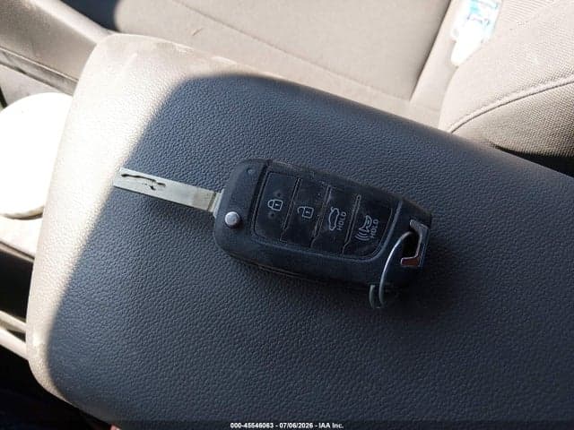 2024 HYUNDAI ELANTRA SE 11