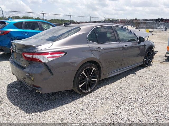 2020 TOYOTA CAMRY XSE 4