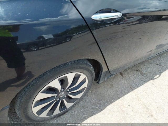 2017 HONDA ACCORD HYBRID EX-L 18