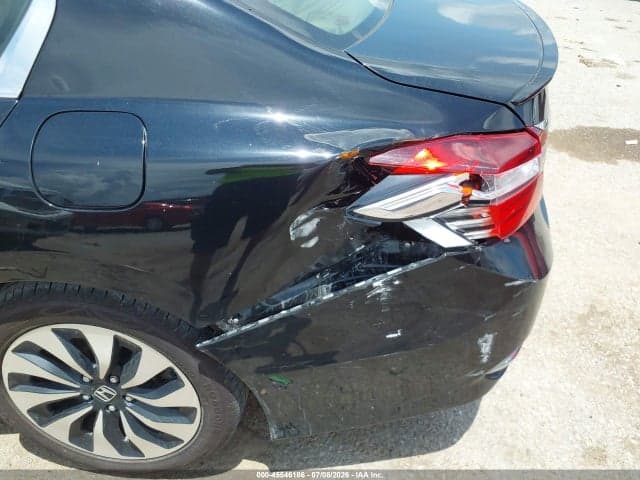 2017 HONDA ACCORD HYBRID EX-L 19