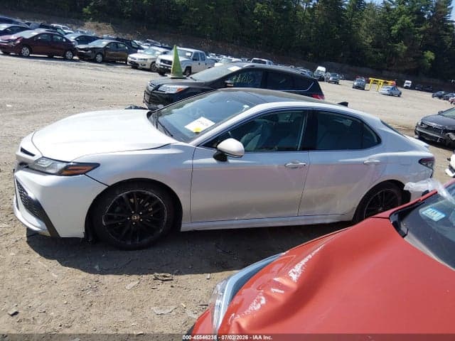 2022 TOYOTA CAMRY XSE AWD 14