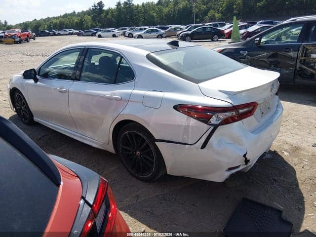 2022 TOYOTA CAMRY XSE AWD 3