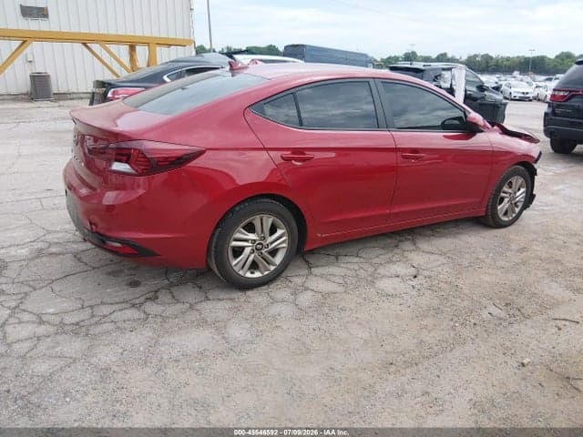 2020 HYUNDAI ELANTRA SEL 4
