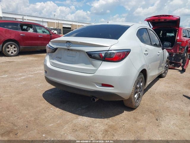 2020 TOYOTA YARIS LE 4