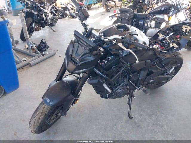 2025 YAMAHA MTN690 2