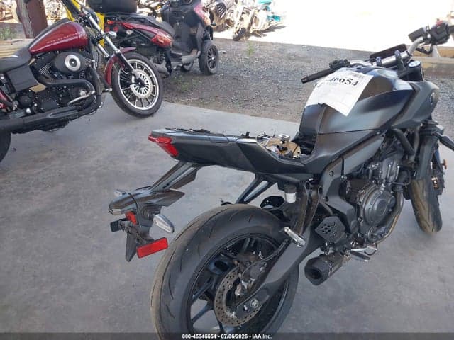 2025 YAMAHA MTN690 4