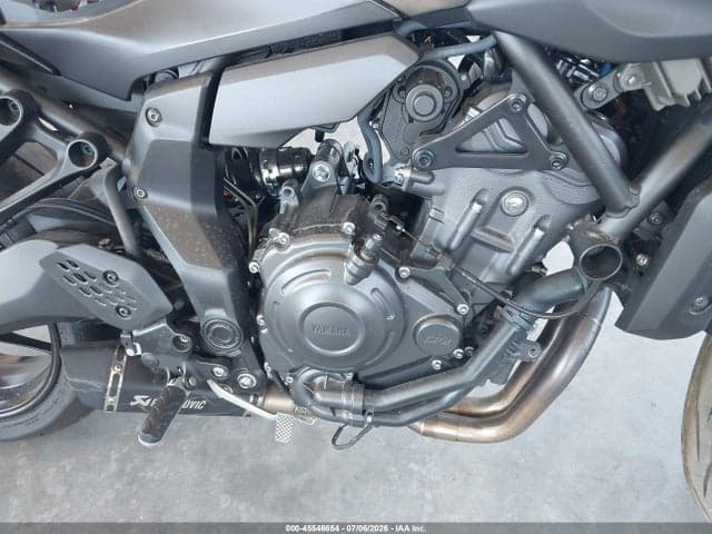 2025 YAMAHA MTN690 8