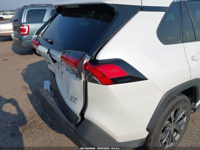2025 TOYOTA RAV4 HYBRID XLE PREMIUM 17