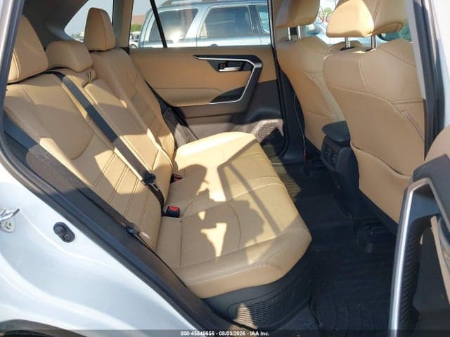 2025 TOYOTA RAV4 HYBRID XLE PREMIUM 8