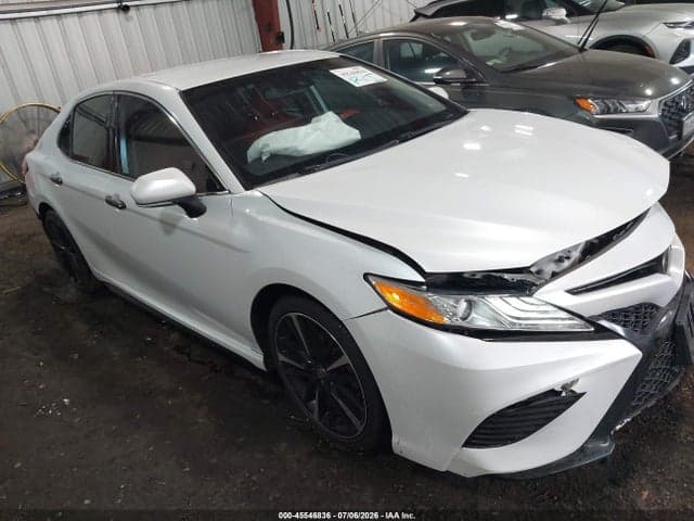2020 TOYOTA CAMRY XSE - 1
