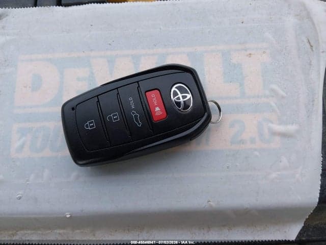 2025 TOYOTA HIGHLANDER HYBRID XLE 11