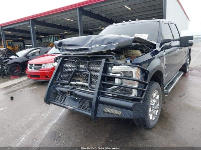 2022 FORD F-350 LARIAT 11