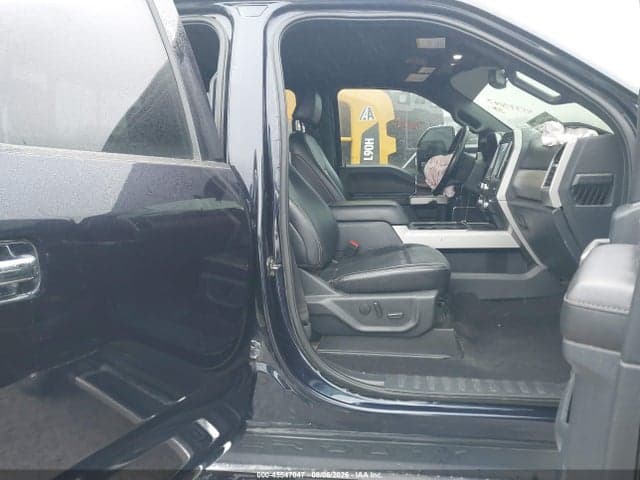 2022 FORD F-350 LARIAT 7