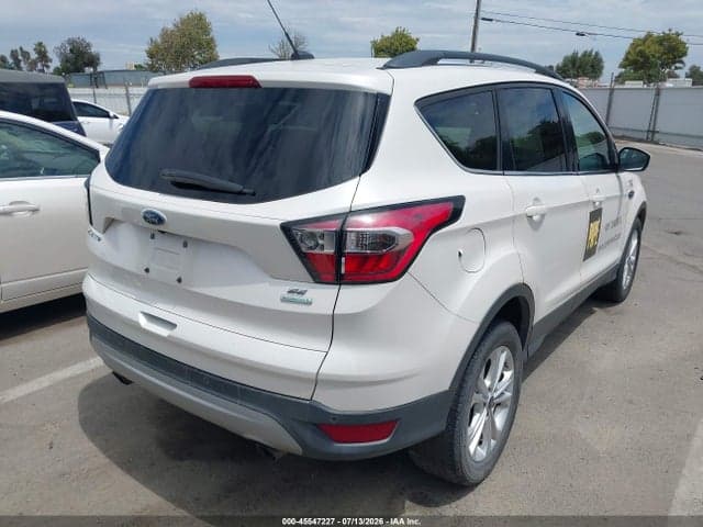 2017 FORD ESCAPE SE 4