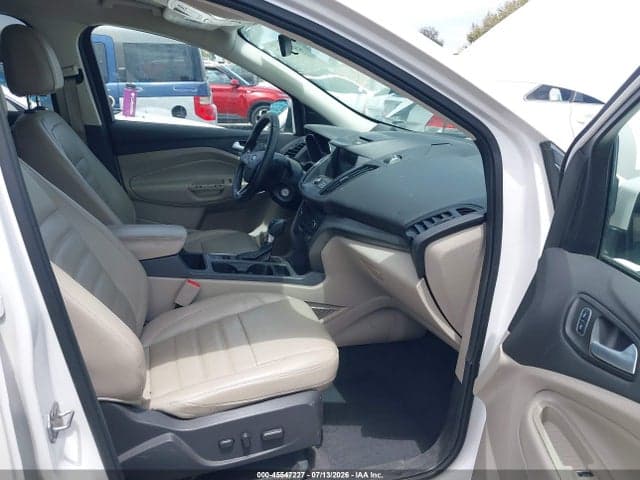 2017 FORD ESCAPE SE 5