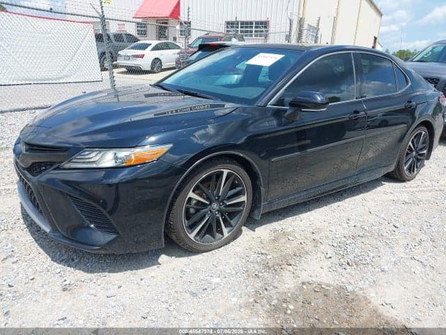 2019 TOYOTA CAMRY XSE 2