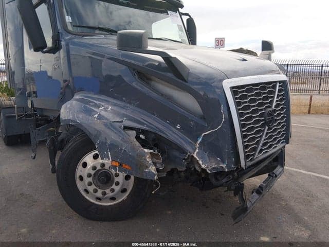 2022 VOLVO VNL 4