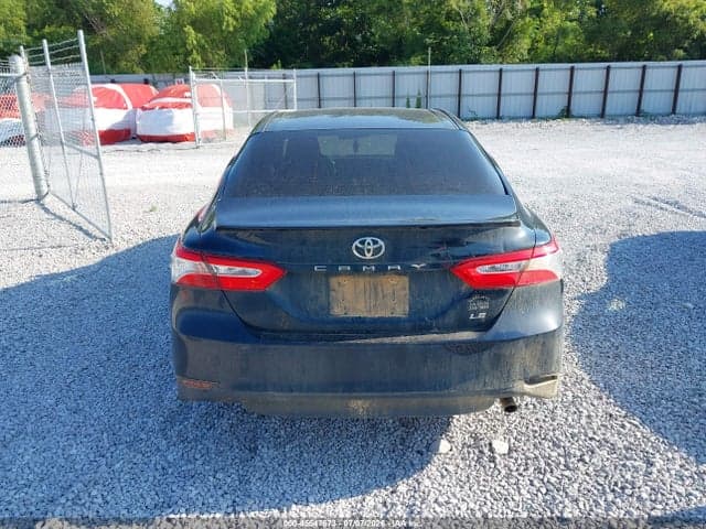 2018 TOYOTA CAMRY LE 16