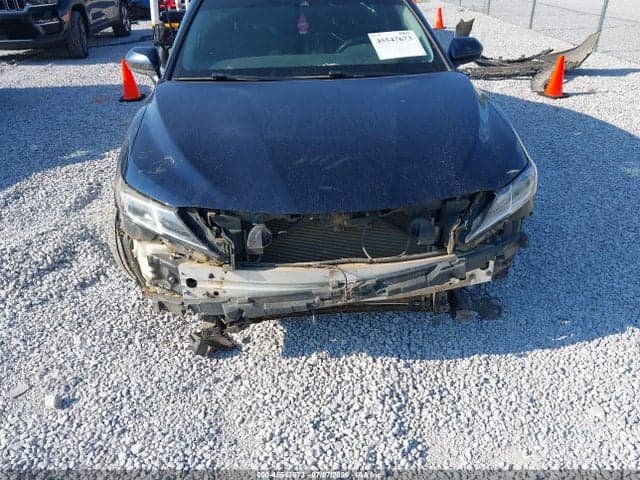 2018 TOYOTA CAMRY LE 6