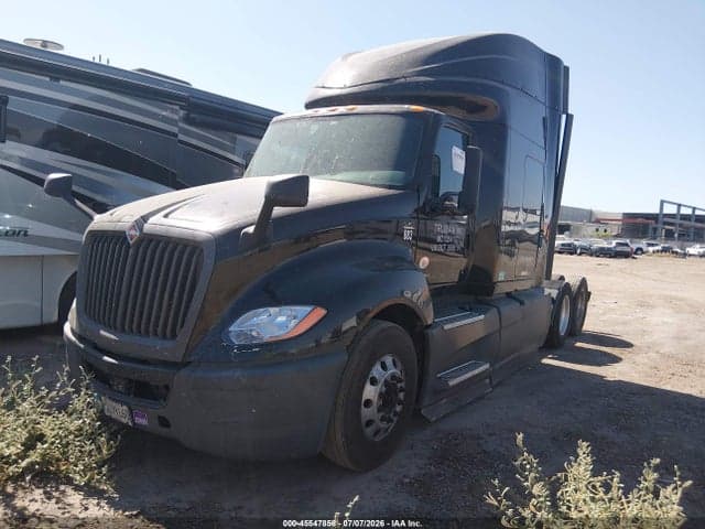 2020 INTERNATIONAL LT 2