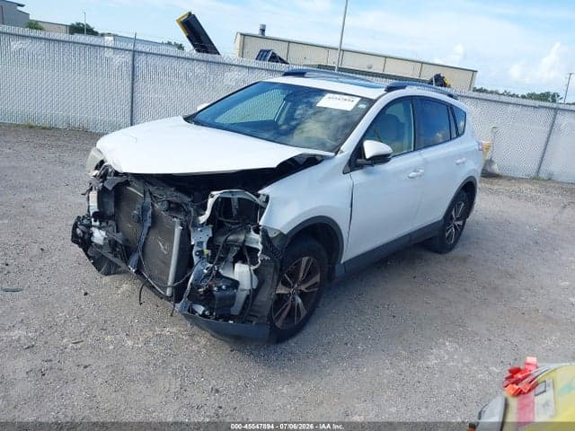 2018 TOYOTA RAV4 XLE 2