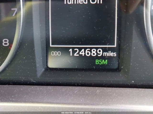 2018 TOYOTA RAV4 XLE 16