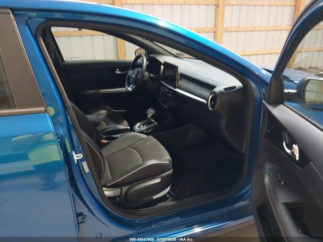 2023 KIA FORTE GT-LINE 5