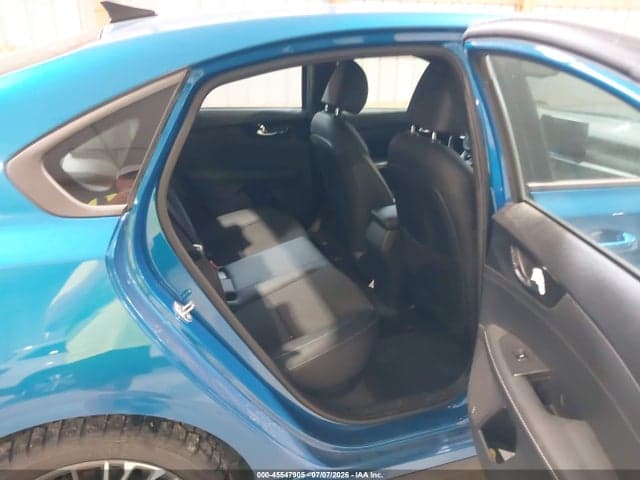 2023 KIA FORTE GT-LINE 8