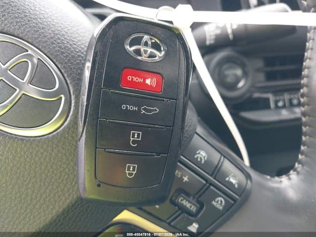 2025 TOYOTA CROWN LIMITED 11