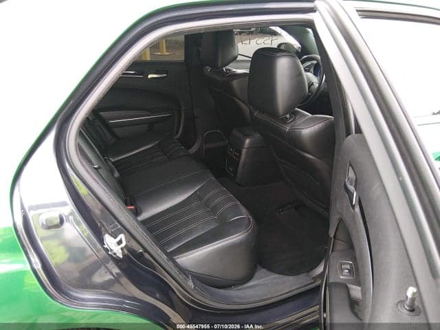 2019 CHRYSLER 300 300S 8