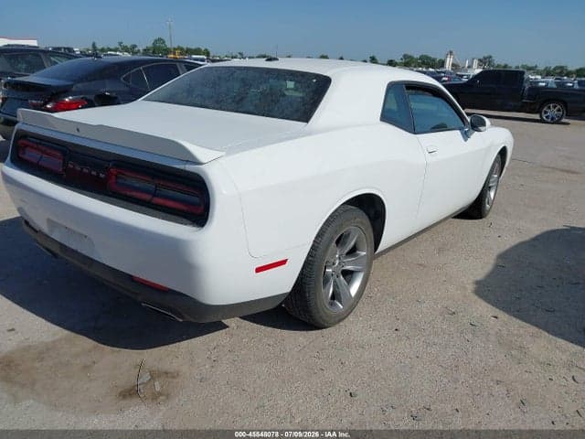 2018 DODGE CHALLENGER SXT 4