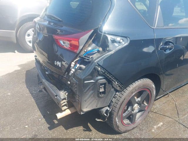 2018 TOYOTA COROLLA IM 19