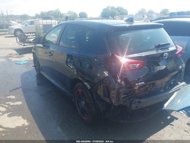 2018 TOYOTA COROLLA IM 3