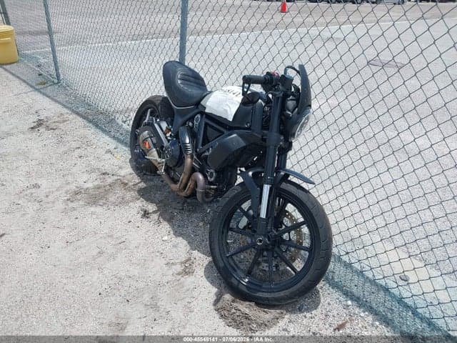 2022 DUCATI SCRAMBLER DESERT SLED