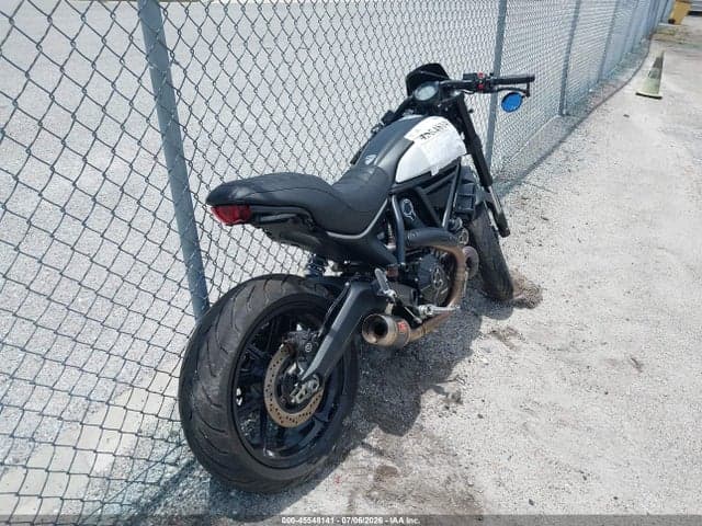 2022 DUCATI SCRAMBLER DESERT SLED 4