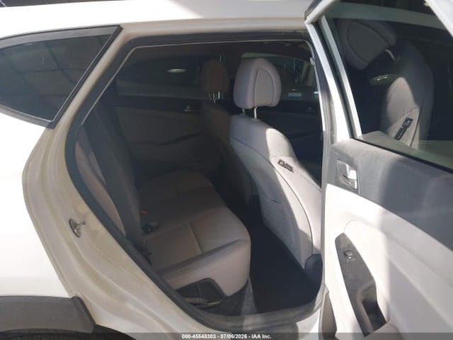 2018 HYUNDAI TUCSON SE 8