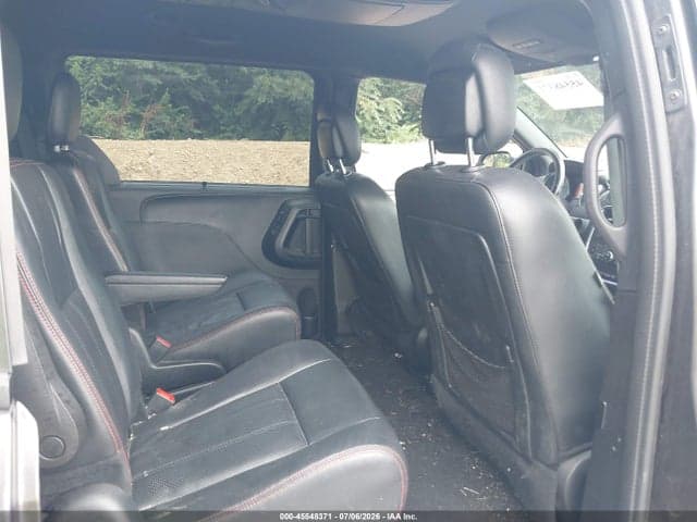 2017 DODGE GRAND CARAVAN GT 8