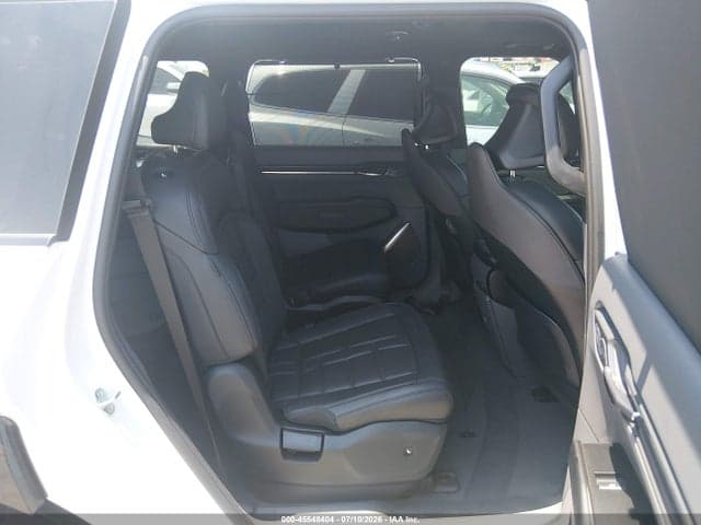 2026 KIA EV9 LAND 8