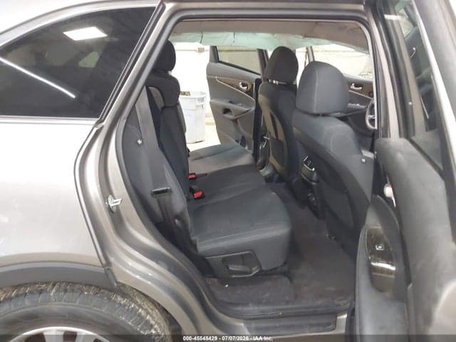 2019 KIA SORENTO 2.4L LX 8
