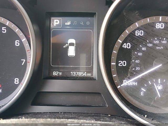 2017 HYUNDAI SANTA FE SE 15