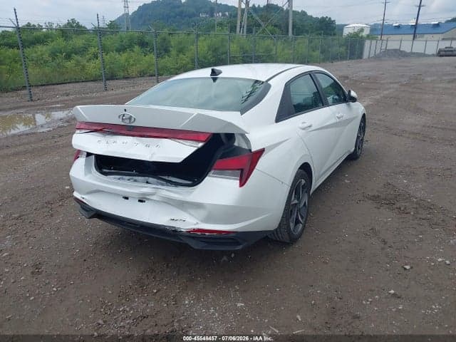 2023 HYUNDAI ELANTRA SEL 4