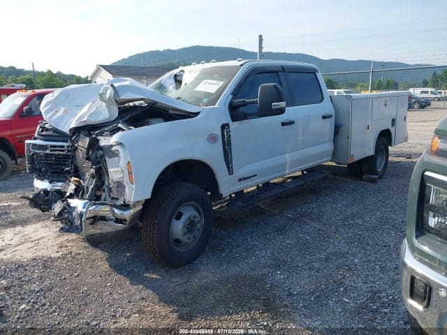 2024 FORD F-350 CHASSIS LARIAT/XL/XLT 2