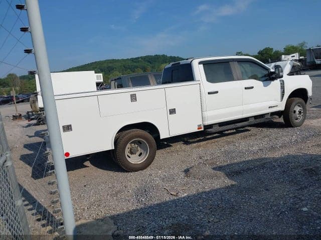 2024 FORD F-350 CHASSIS LARIAT/XL/XLT 4