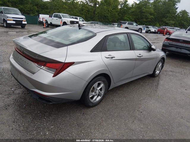 2021 HYUNDAI ELANTRA SE 4