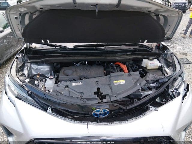2025 TOYOTA SIENNA XSE 10