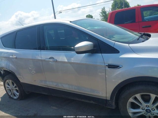 2017 FORD ESCAPE SE 13